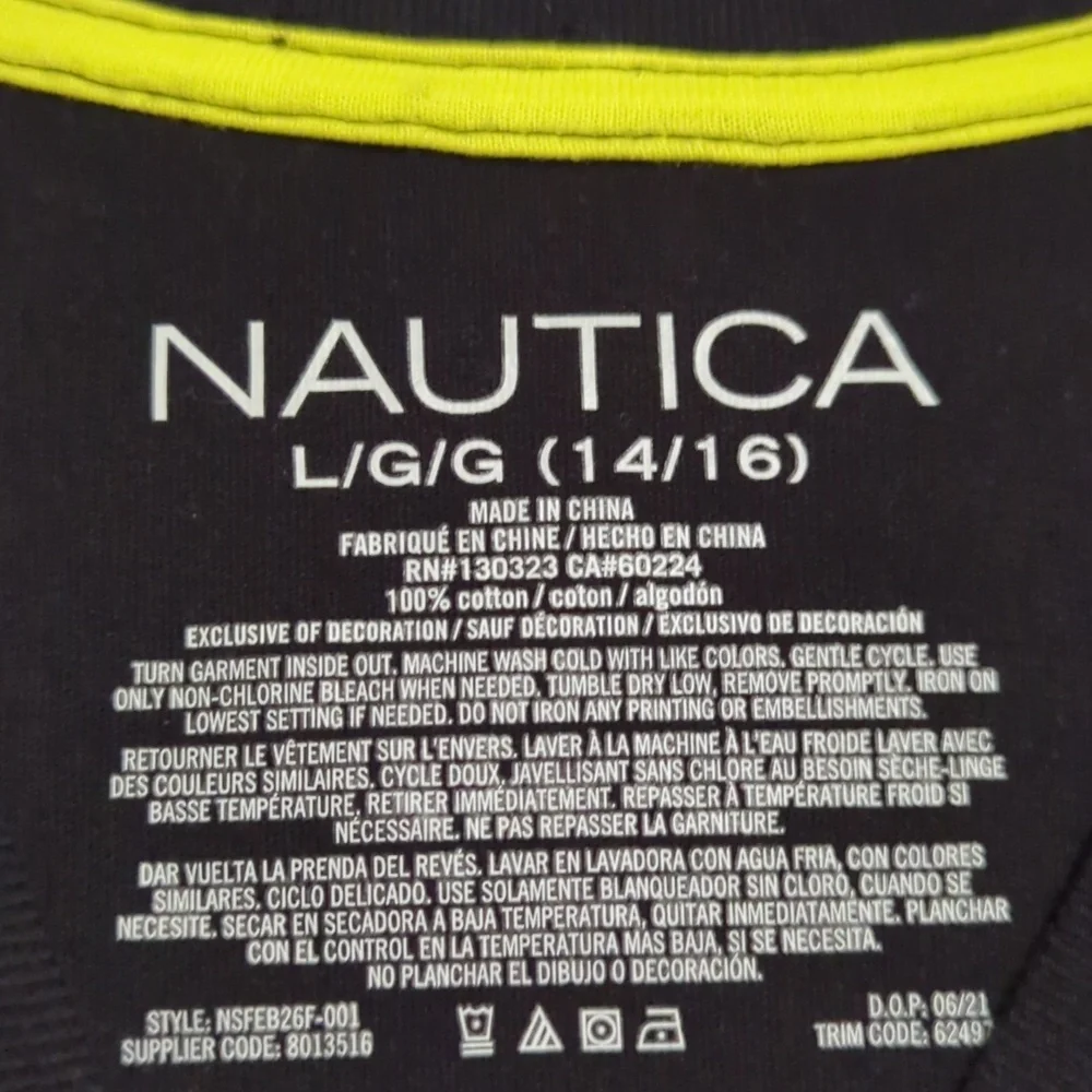 Nautica Classic Fit Long Sleeve Graphic Tee Boy's Size L (14 -16) MSRP $26.50